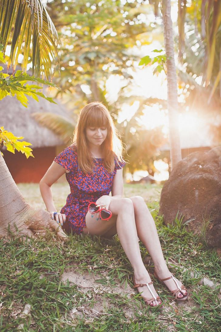 25P French bloggers Mode with sexy legs 19
