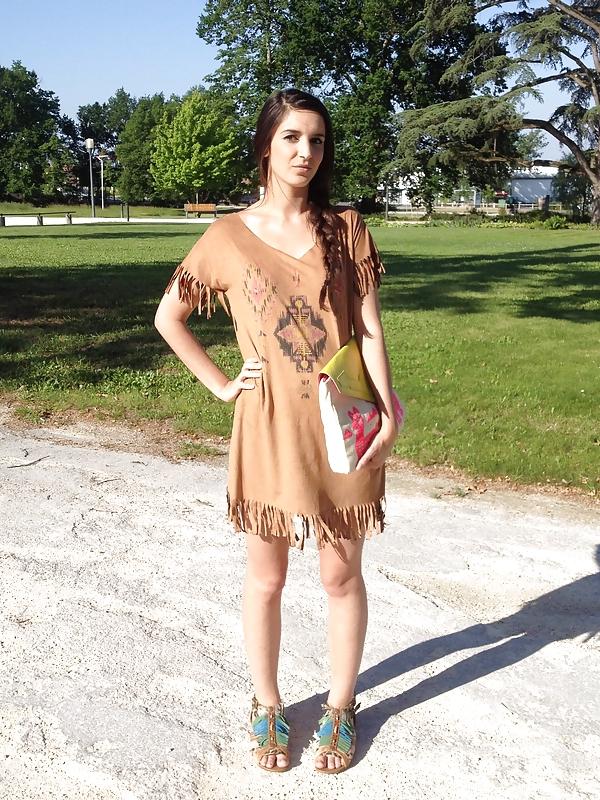25P French bloggers Mode with sexy legs 19