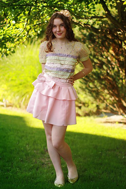 25P French bloggers Mode with sexy legs 19