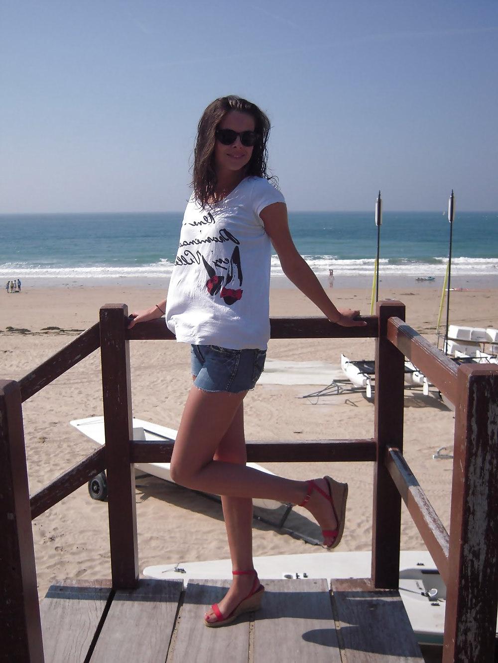 25P French bloggers Mode with sexy legs 19