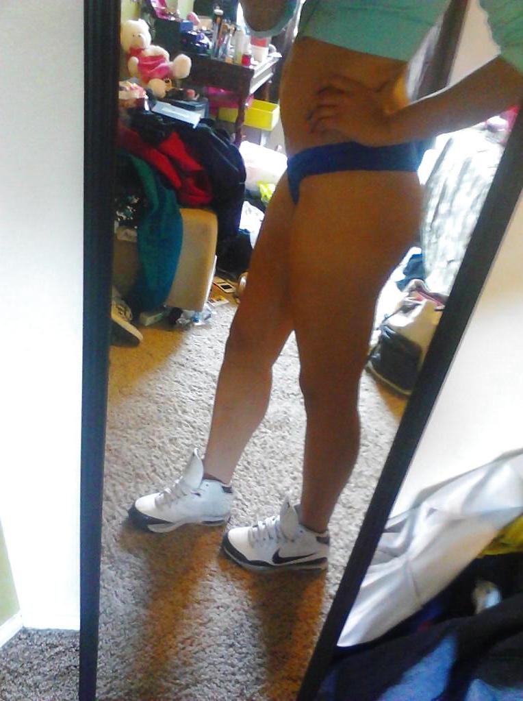 12P SELFSHOT PAKISTANI TEEN PICS