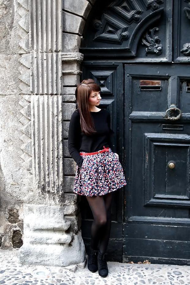 25P French Bloggers Mode with sexy legs 30