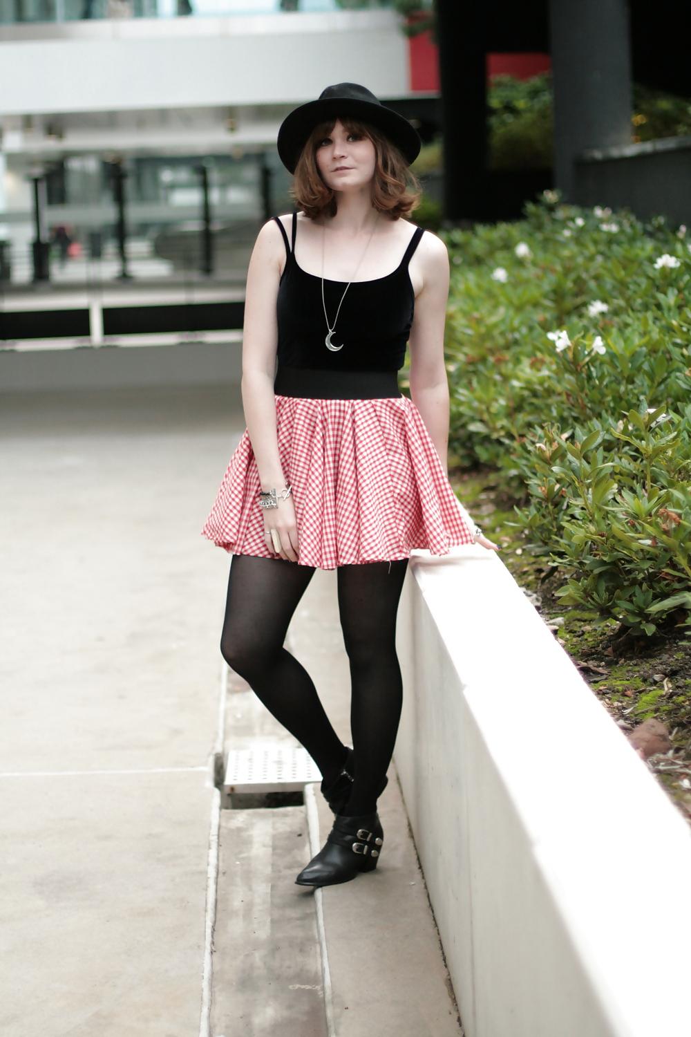 25P French Bloggers Mode with sexy legs 30