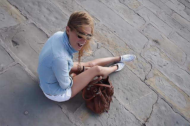 25P French Bloggers Mode with sexy legs 30