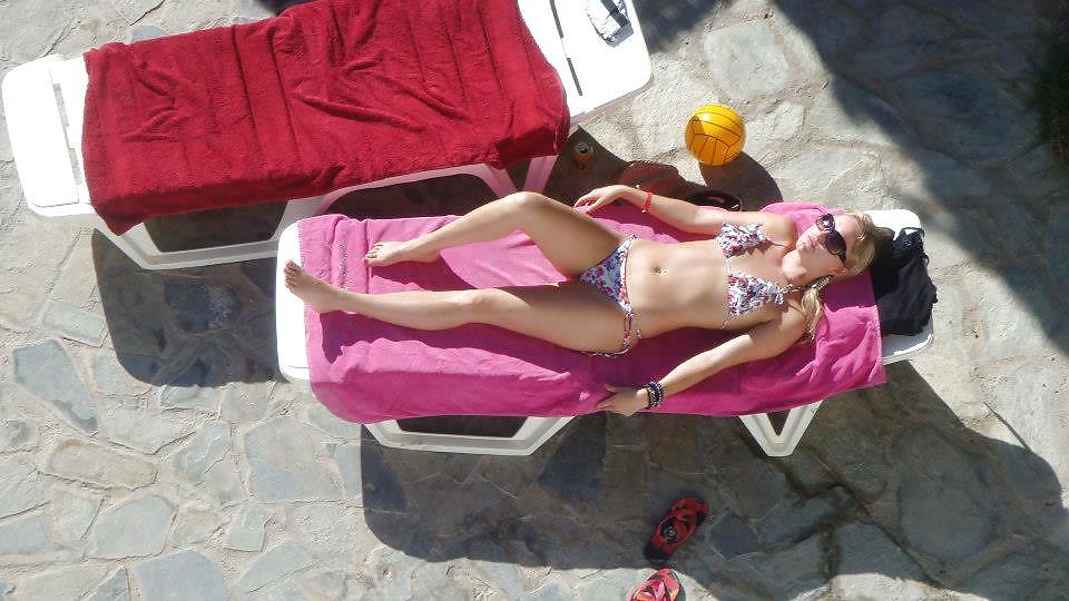 25P Dirty facebook sluts on holiday