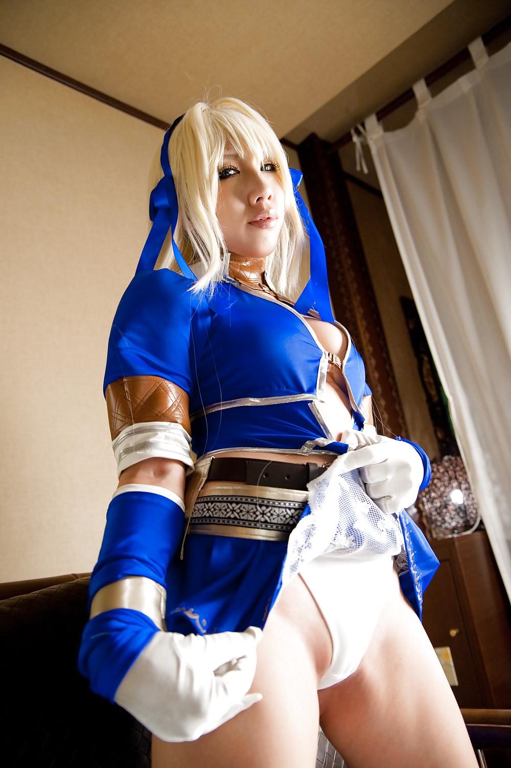 25P Monster Hunter Cosplay 1