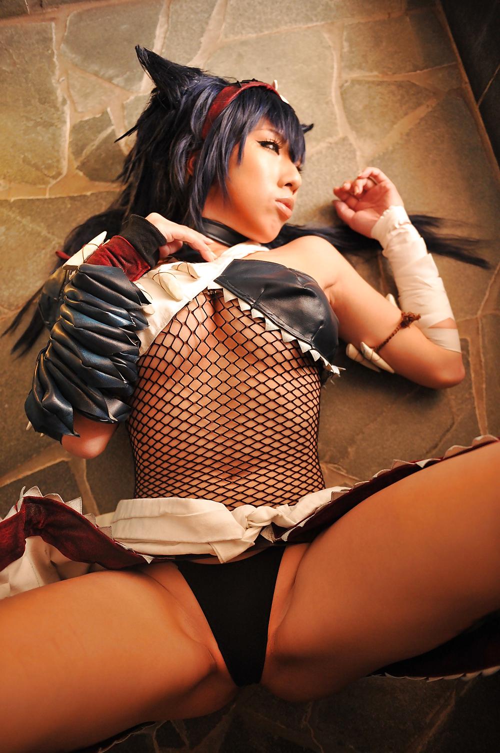 25P Monster Hunter Cosplay 1