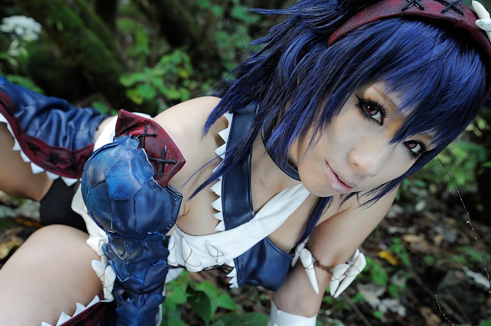 25P Monster Hunter Cosplay 1