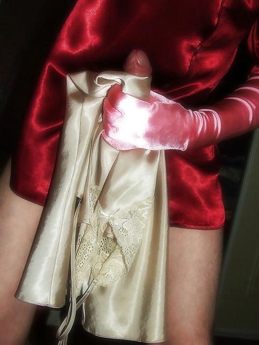 8P Silk footjob