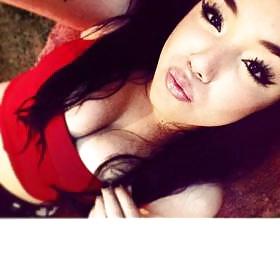 5P Busty Amatueur 52