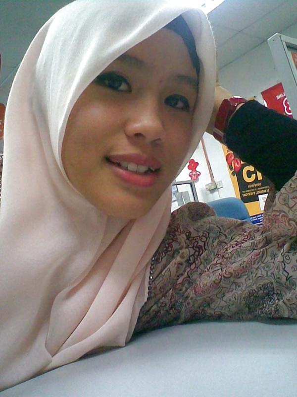25P Malay- awek tudung ipta sarawak