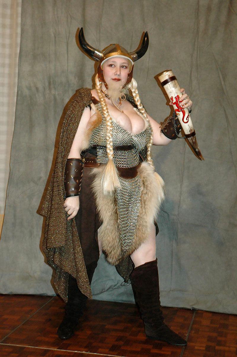 25P Curvy Cosplay Girls 4