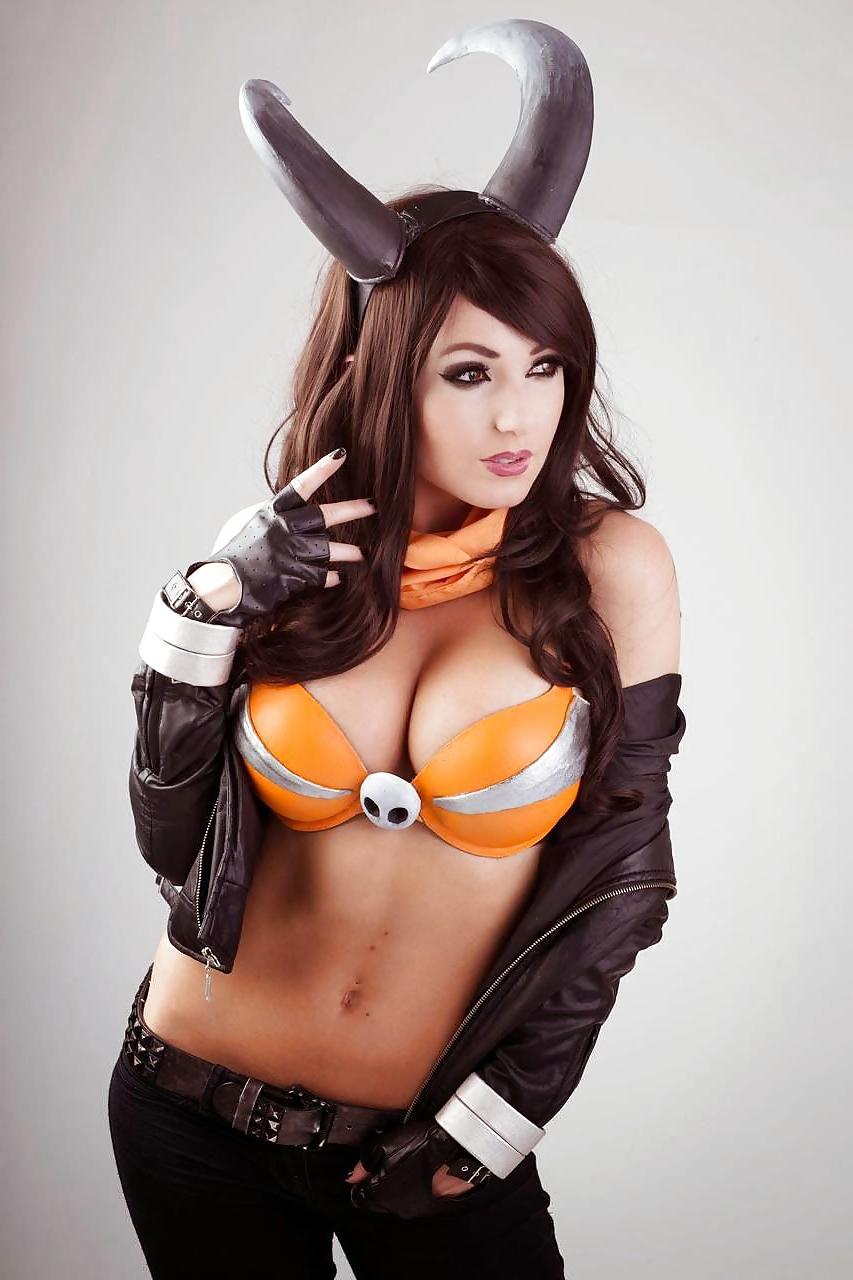 25P Curvy Cosplay Girls 4