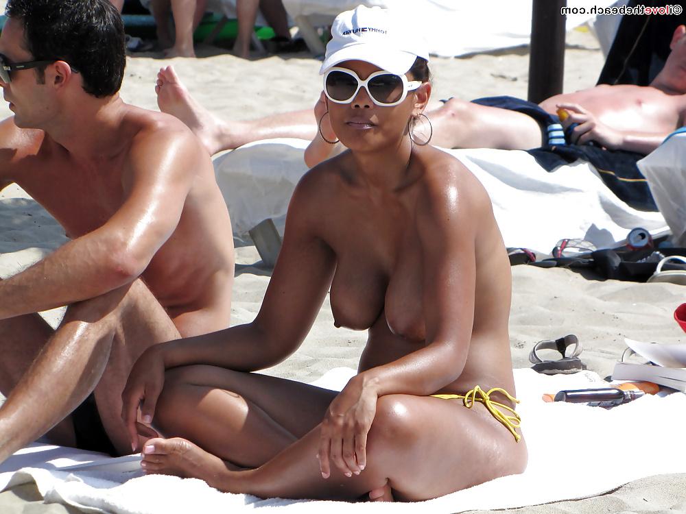 25P My Fav Amateur Busty Girl on the Beach (part.5)
