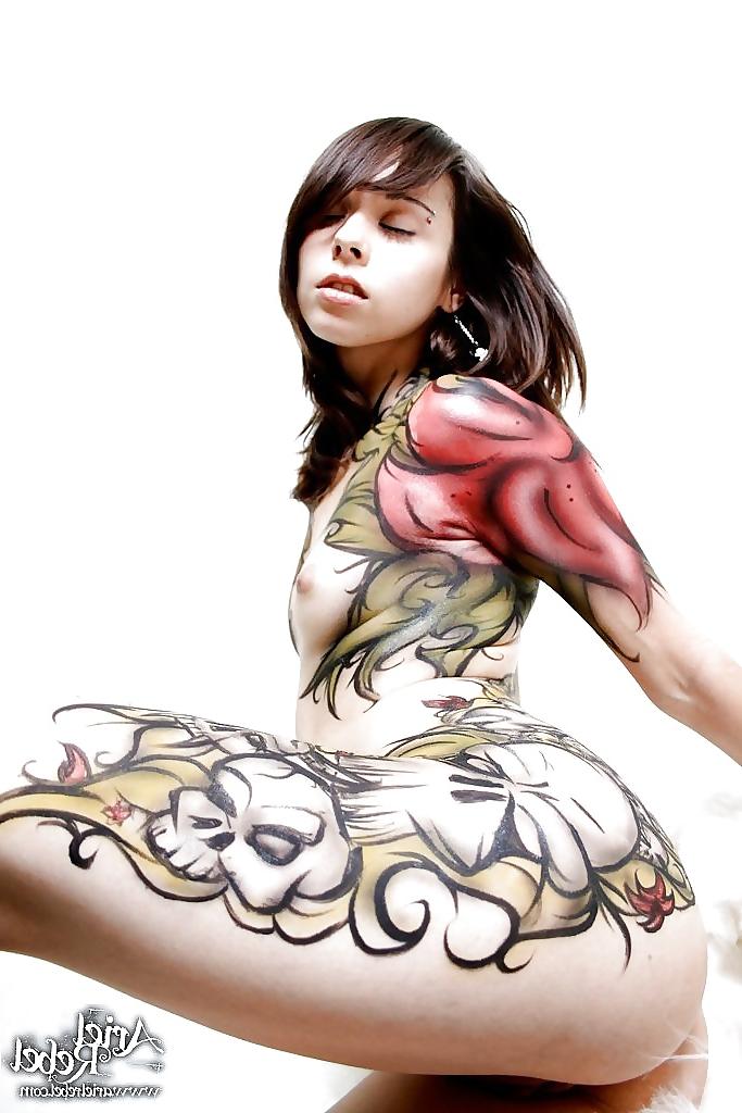 25P Body Painting