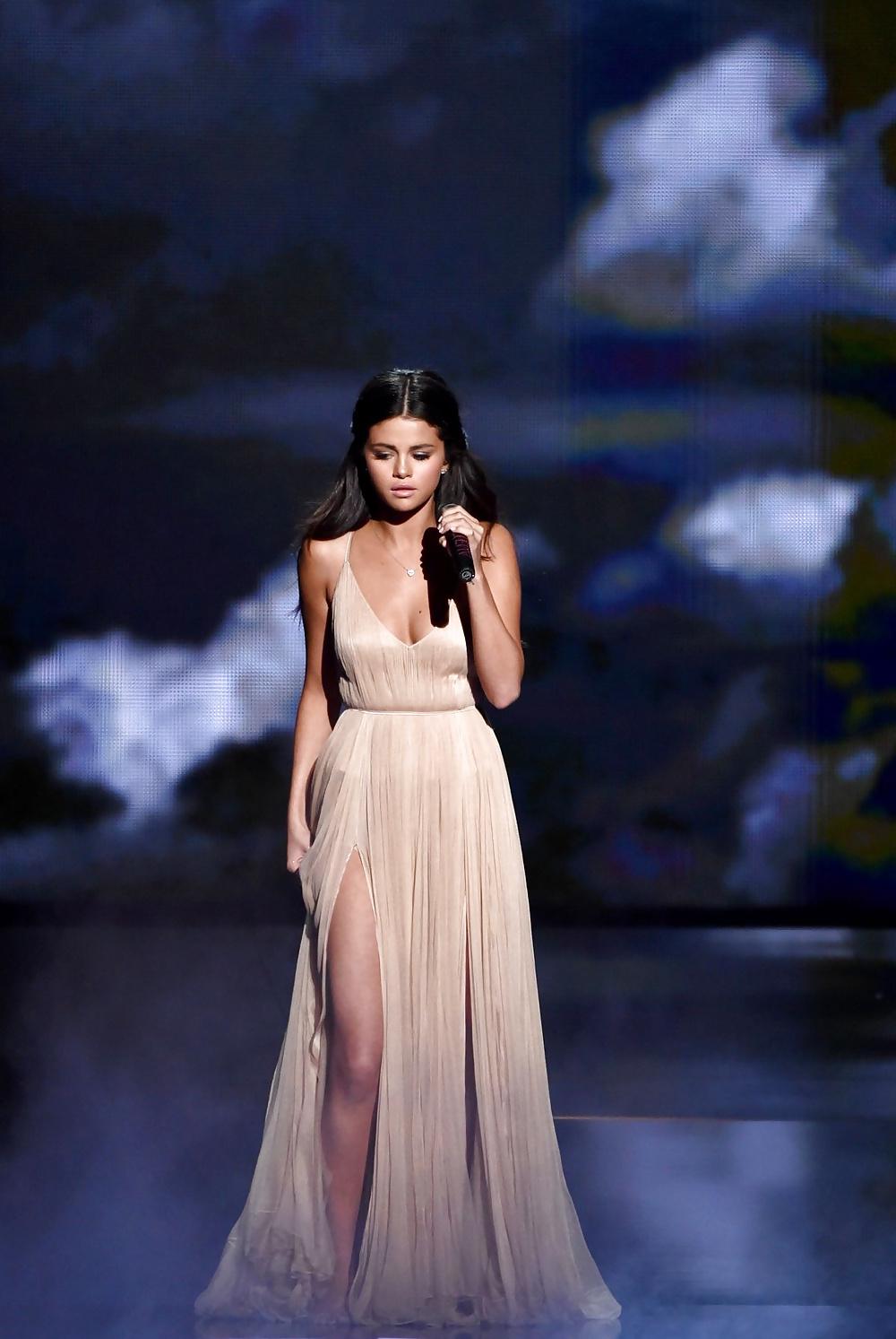 18P Selena Gomez - Tight Latin Slut for a Hard Fuck