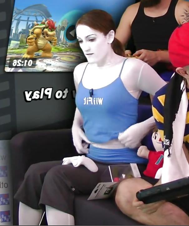 8P Becky - WFT Girl cosplay on TwitchTV