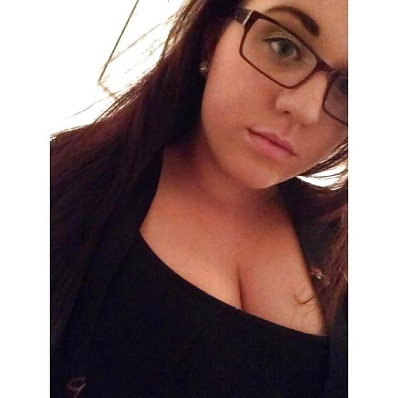 8P Busty Amatuer 54