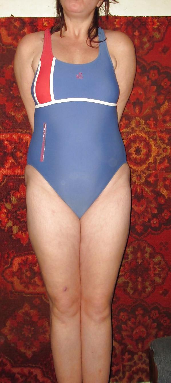 15P Lili in sport swimsuit2
