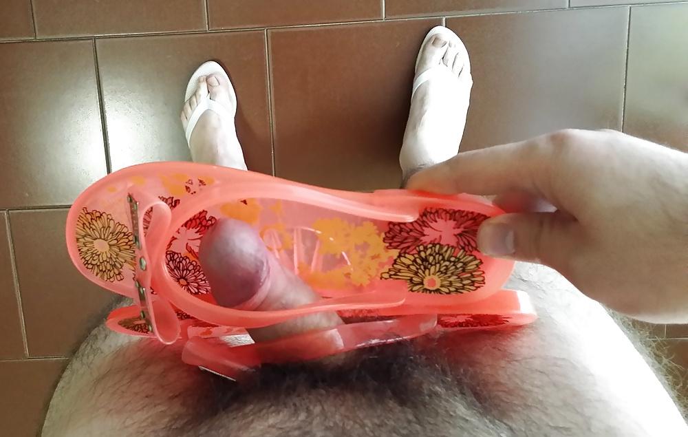 11P Wear fuck cum 2 pair of NOT my mother flip flops summer sandals