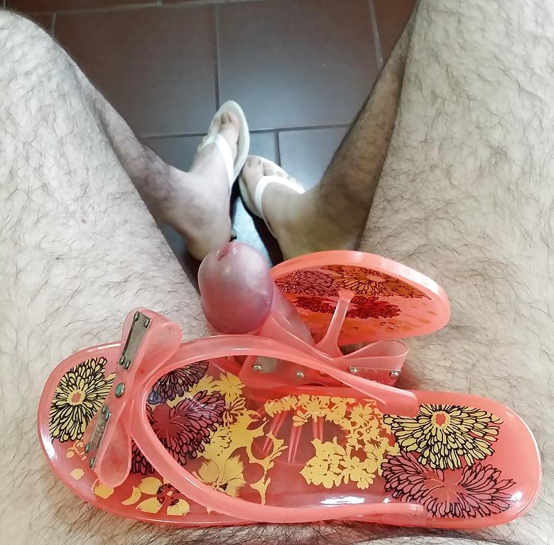 11P Wear fuck cum 2 pair of NOT my mother flip flops summer sandals