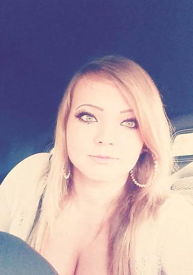 16P Busty Amatuer 56