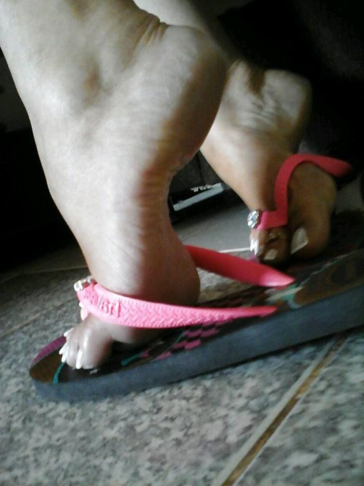 20P PEZINHOS COM HAVAIANAS