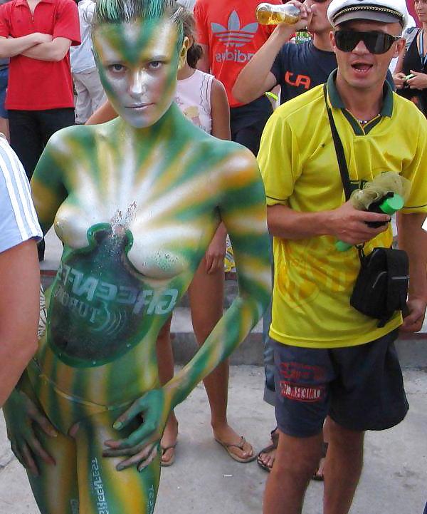 10P Body Painting 1