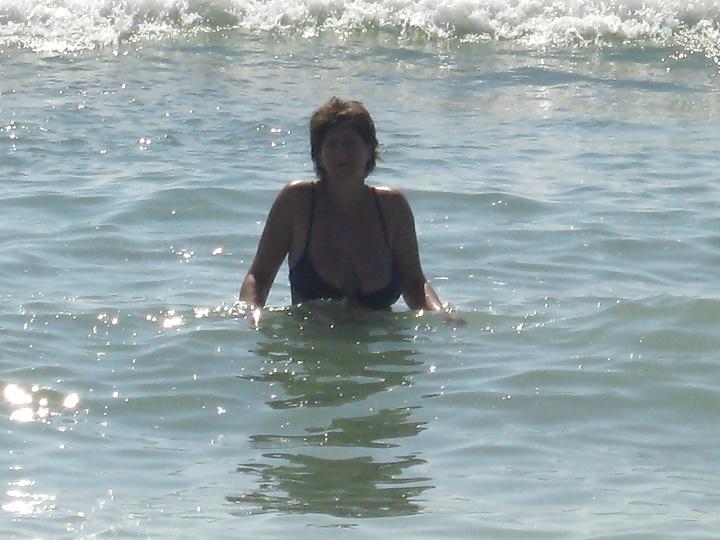 25P She has nice tits and loves big dick