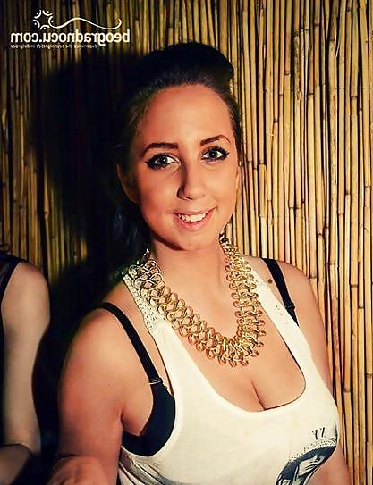 22P Serbian slut !