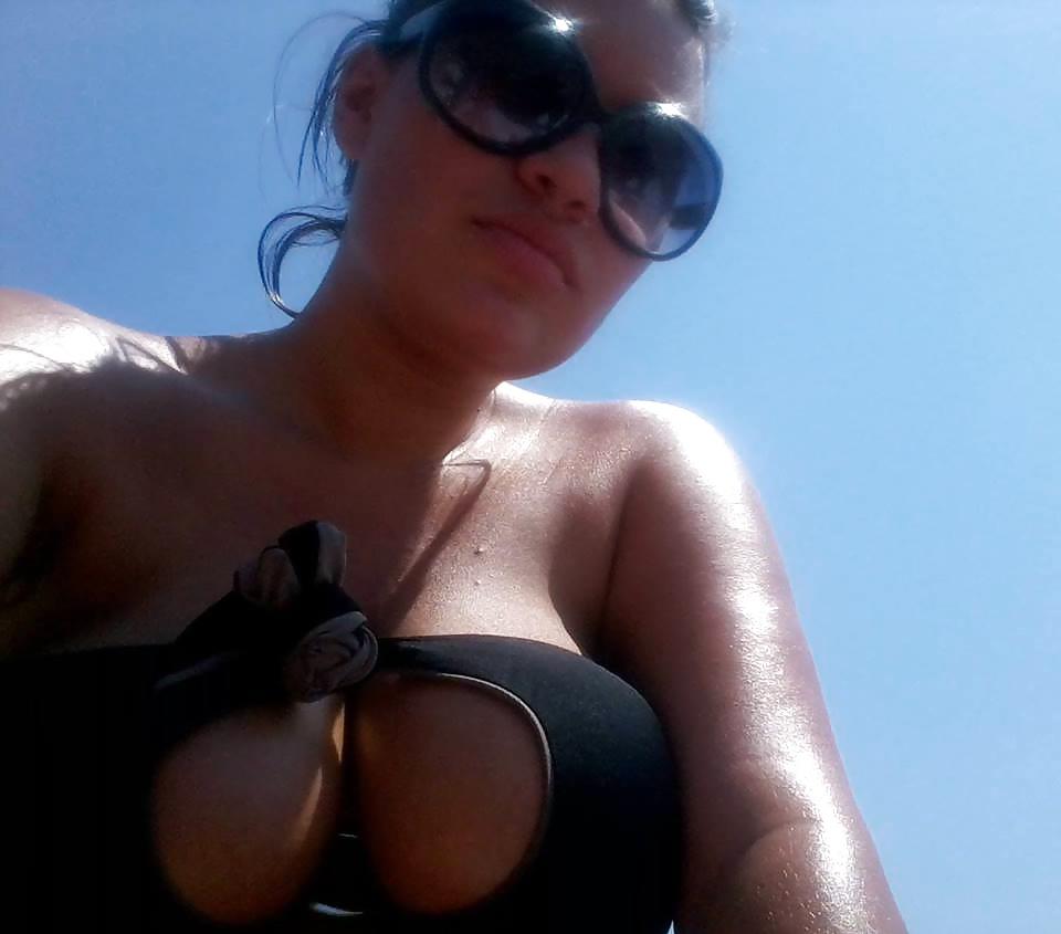 22P Serbian slut !