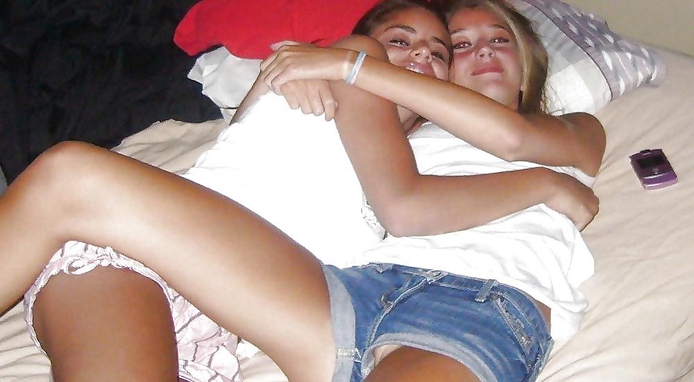 25P Nice pantyhose & upskirt 1
