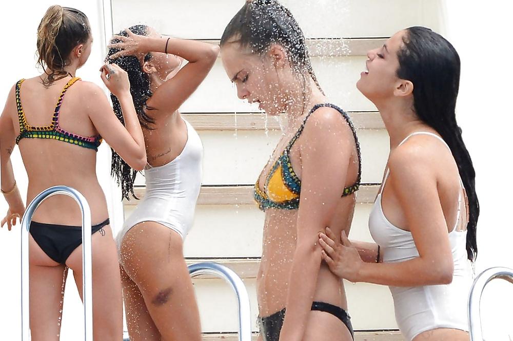 15P Selena Gomez - Perfect Ass in a Swimsuit