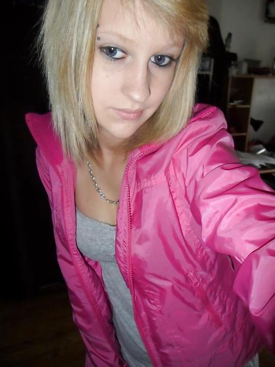 20P Blondasse pute a blacks 2