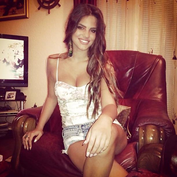 25P Serbian slut Zorana