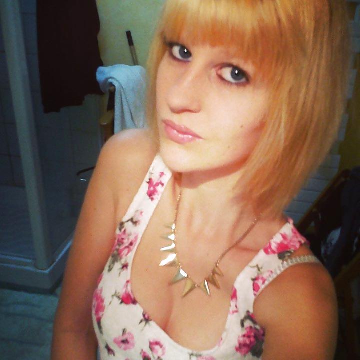 20P Blondasse pute a blacks