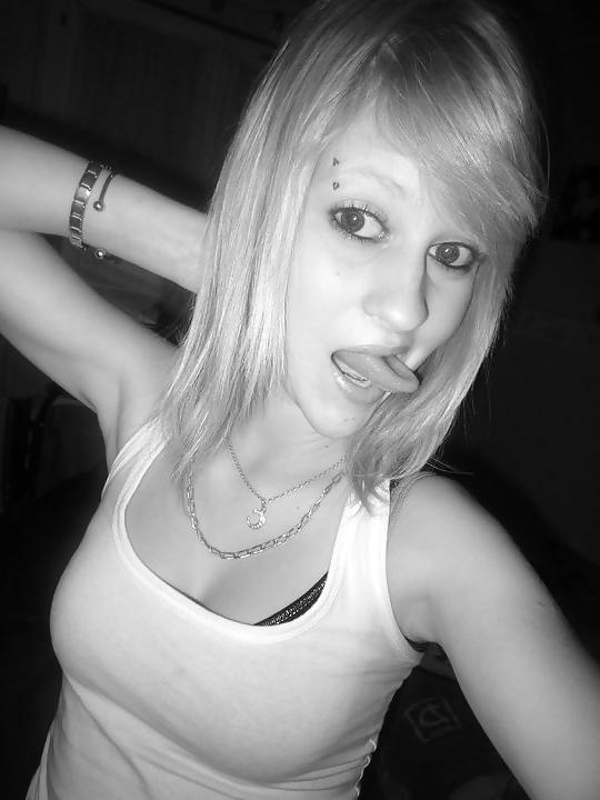 20P Blondasse pute a blacks