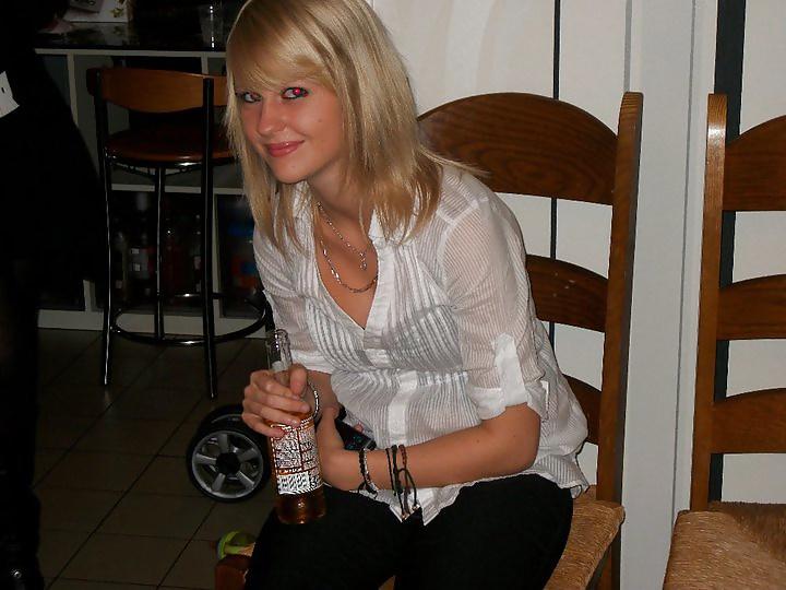 20P Blondasse pute a blacks