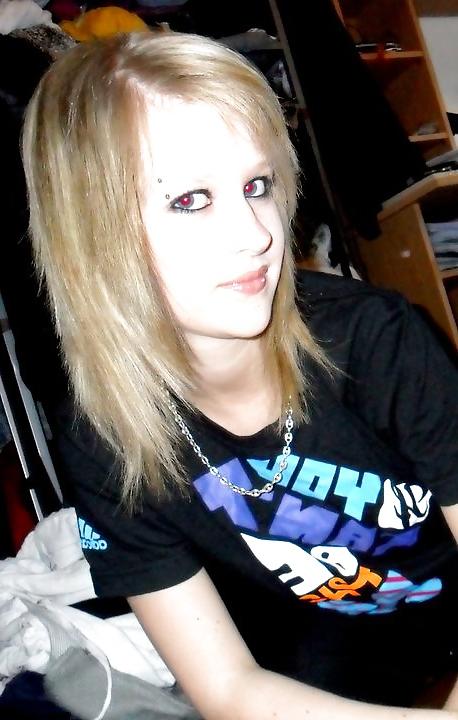 20P Blondasse pute a blacks