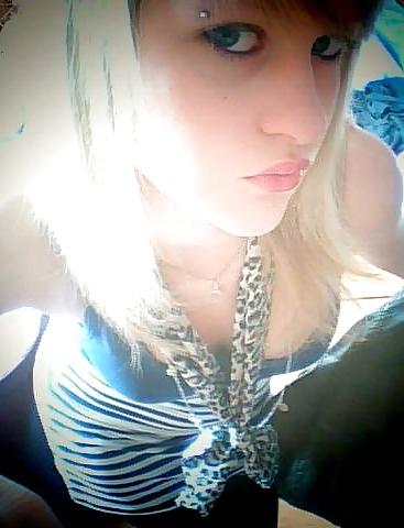 20P Blondasse pute a blacks