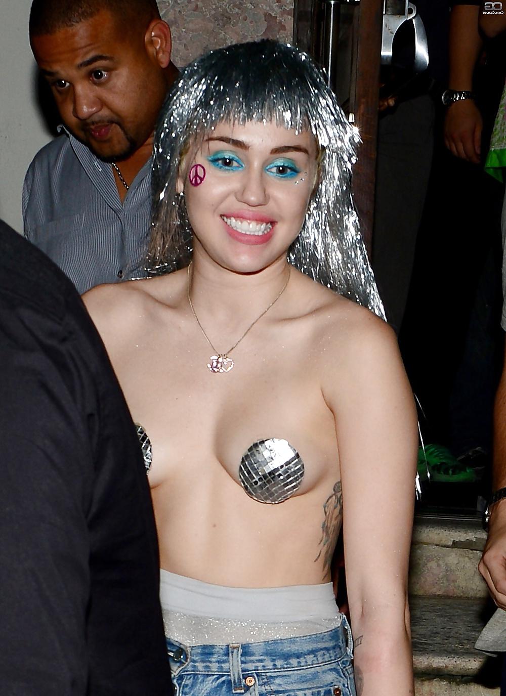 6P Miley Cyrus - Sexy Teen Slut for a damn Hard Fuck