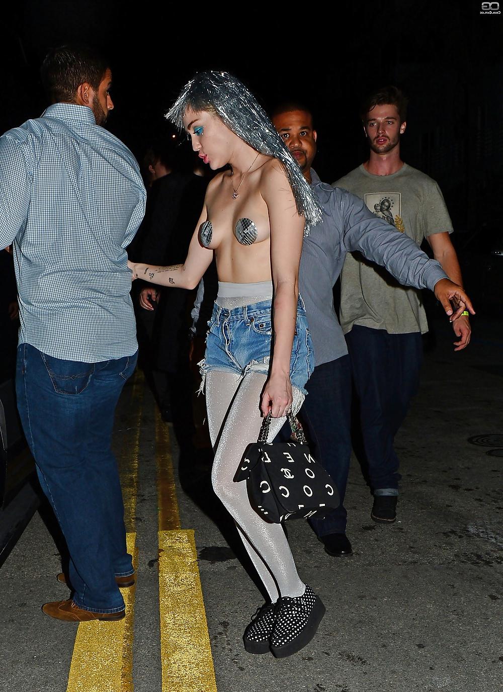 6P Miley Cyrus - Sexy Teen Slut for a damn Hard Fuck
