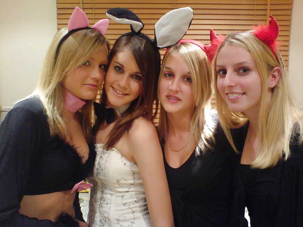 25P Costume girls 3