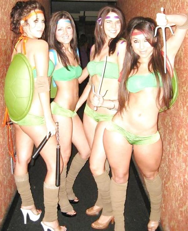 14P Costume girls