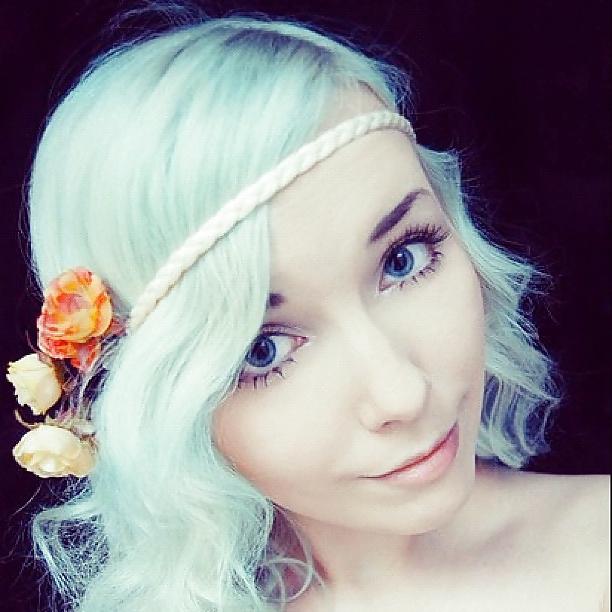 8P Blue Hair