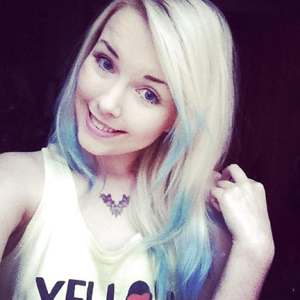 8P Blue Hair
