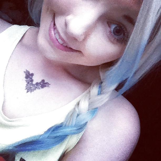8P Blue Hair