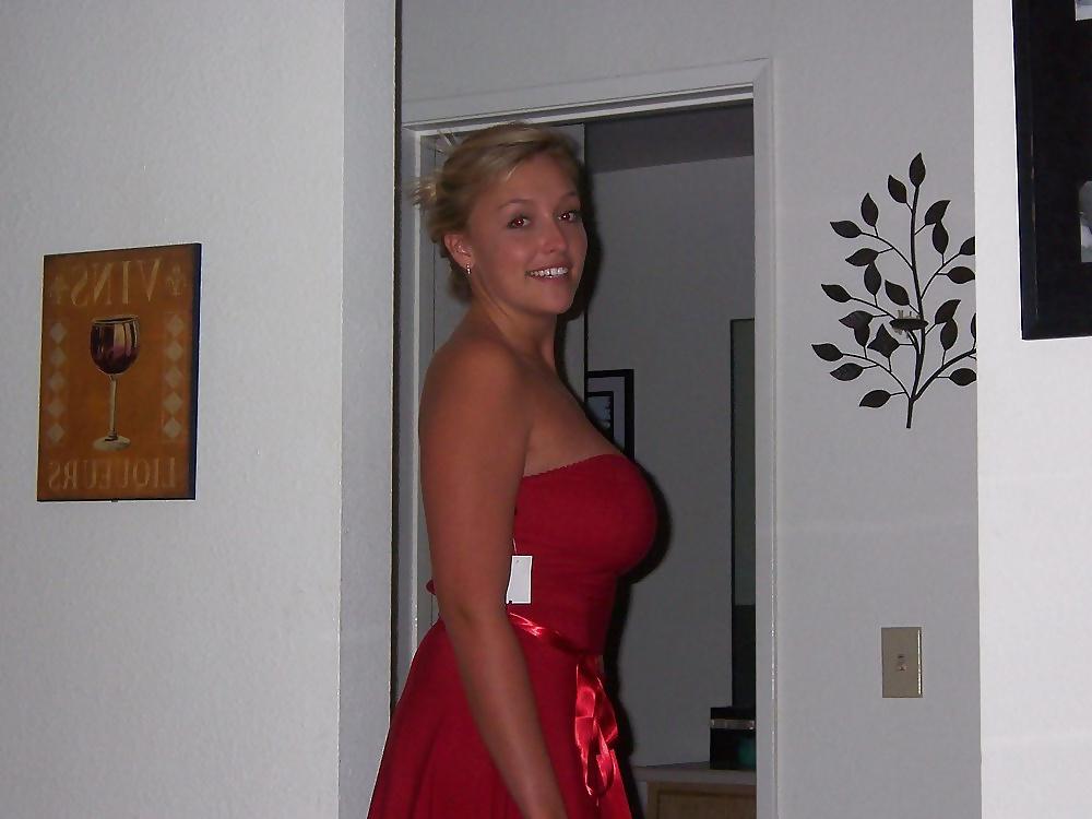 25P Busty Tina's blowjob