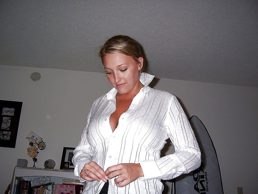 25P Busty Tina's blowjob