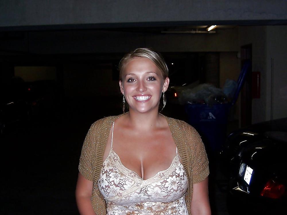 25P Busty Tina's blowjob